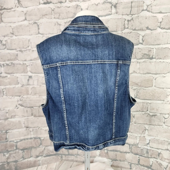 Torrid Denim Vest Button Front Flap Chest Pockets Stretch Medium Blue Size 3 - Picture 9 of 13